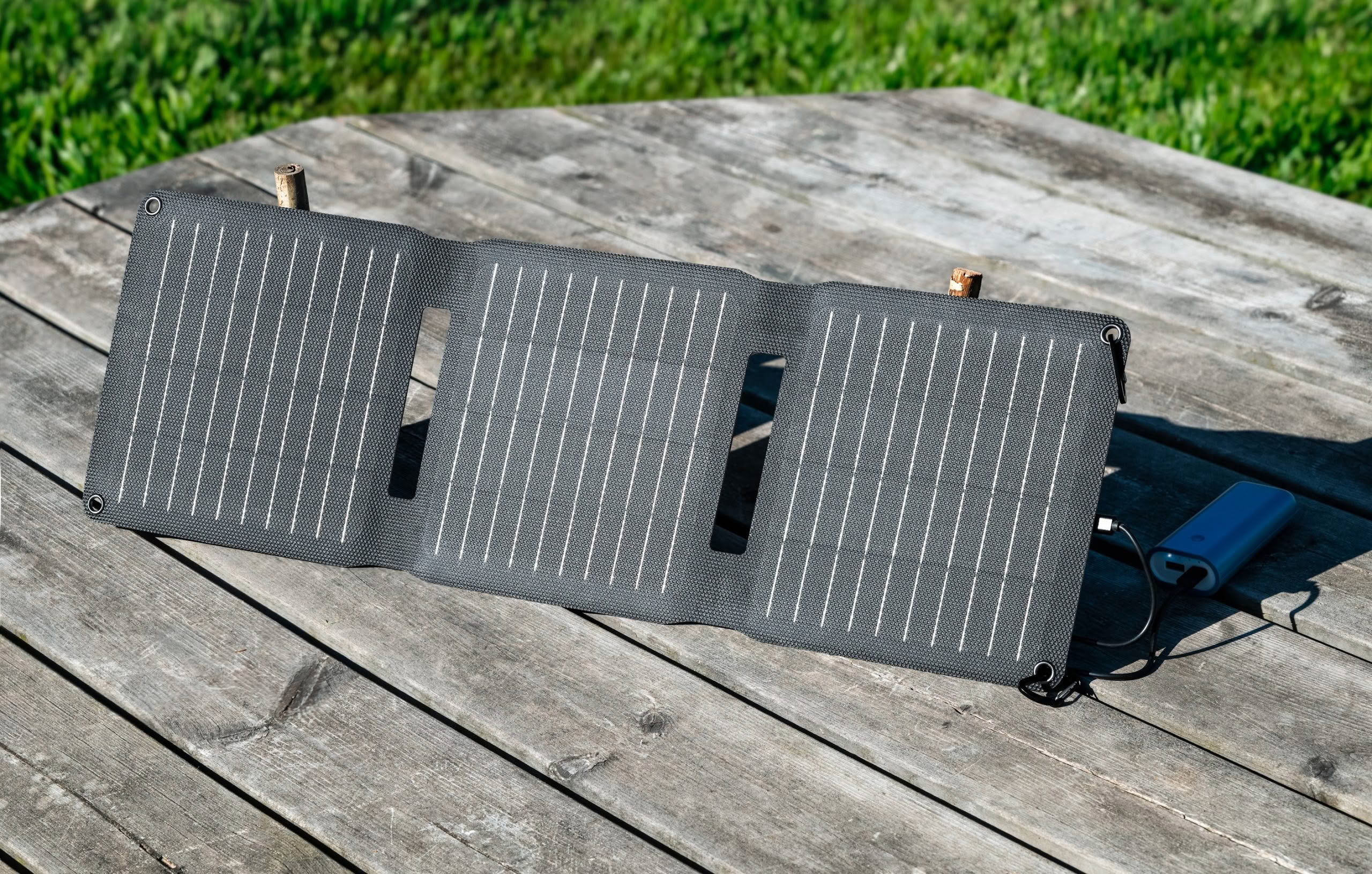 Flex-20 Lightweight Solar Charger - Image 2